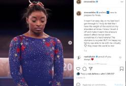 SImone Biles si ritira da tutte le competizioni olimpiche per salvaguardare la sua salute mentale