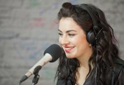 Charli XCX pensa ad un'etichetta discografica
