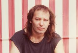 "Ma cosa vuoi che sia una canzone", Vasco Rossi festeggia i 40 anni dell'album con una riedizione