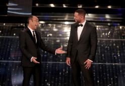 Will Smith infuoca l'Ariston e dà lezioni di rap a Carlo Conti