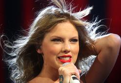 Taylor Swift: “Eccitata dalla svolta pop”