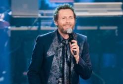 Jovanotti telefona all’ospedale dove è ricoverato un suo amico per Covid e ringrazia i medici: “State facendo la storia”