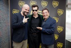 Mark Ronson a 105 Friends