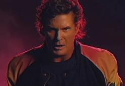 David Hasselhoff ritorna con una canzone anni 80 