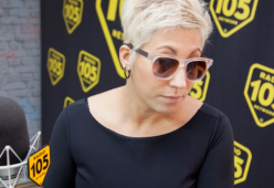 MALIKA AYANE A 105 MI CASA
