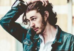 Hozier: "La paura più grande? Troppa felicità"
