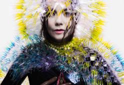 Bjork: “Sto lavorando come un sottomarino”
