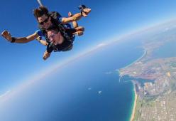 Pagato 93.000 dollari per divertirsi il più possibile in 6 mesi