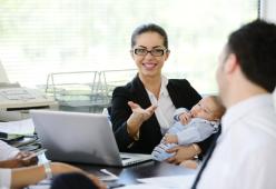 Il bello di avere una mamma lavoratrice (e il vantaggio che trasmetterà ai suoi figli)