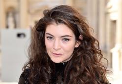 Lorde ringrazia i fan per il successo di "Pure Heroine"
