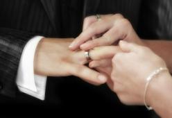 L'estate è la stagione dei matrimoni. Ecco un vademecum sugli anniversari di nozze