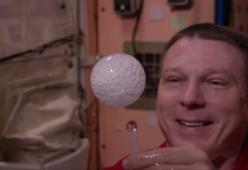 La magia dell'incontro tra una bolla d'acqua e una compressa di Alka - Seltzer 