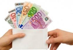 In Italia lo stipendio dei dirigenti è 4 volte tanto quello degli operai