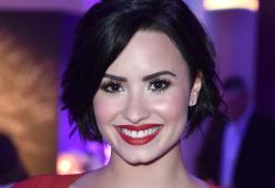 Demi Lovato: "Fare un servizio nuda è stato difficile"