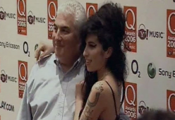 Mitch Winehouse: "Presto un nuovo film su Amy"
