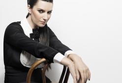 Partecipa e vinci il nuovo album di Laura Pausini "Simili"