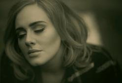 Adele si esibirà ai Grammys
