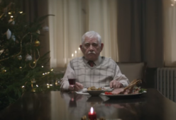 Lo spot natalizio dei supermercati Edeka commuove il web
