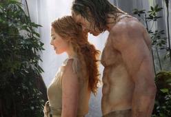 Alexander Skarsgård, il sexy Tarzan che riempirà di donne le sale dei cinema!