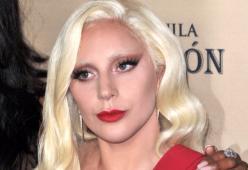 Lady Gaga porta sul palco il tema degli abusi sessuali
