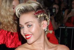 Miley Cyrus sbarca nella nuova serie tv di Woody Allen
