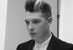 John Newman e gli abiti fai da te
