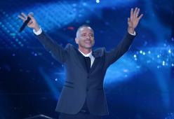 Eros Ramazzotti e Dybala: duetto e palleggi a Cordoba. Guarda il video
