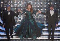 Radio 105 sul palco di Sanremo: Max Brigante e Andrea Pellizzari hanno sceso le scale dell'Ariston con Cristina D'Avena .