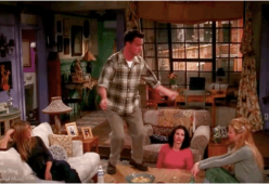 "Hotline Bling" di Drake ballata da Chandler dei F.R.I.E.N.D.S.