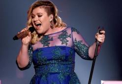 Kelly Clarkson condivide le prime foto di suo figlio
