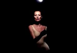 Fabiola: “Kate Moss venere nell’oscurità per i Massive Attacks”