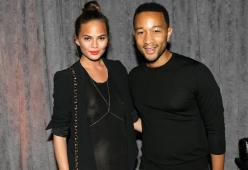 John Legend a fianco di sua moglie contro le critiche
