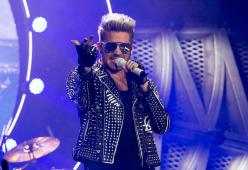 Adam Lambert dedica una canzone alle vittime di Orlando

