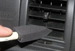 10 trucchi per pulire perfettamente l'auto