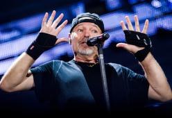 Vasco Rossi: Natale con i "baby musicisti"
