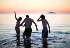 Quanto bisogna aspettare per fare il bagno dopo aver mangiato?
