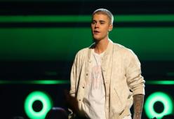 Justin Bieber si arrabbia con un fan. Guarda il video
