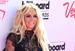 Britney Spears annuncia l'uscita del suo nuovo album
