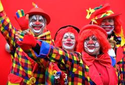 Perché i clown usano il naso rosso?