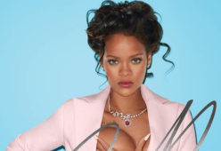 Rihanna supersexy anche in versione Maria Antonietta
