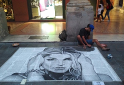 Emma Marrone: appello all'artista di strada bolognese
