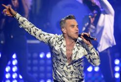 Robbie Williams lancia "Party Like a Russian". Guarda il video
