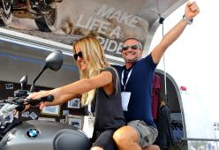 Fabiola e Giuseppe "caldissimi" in Music & Cars... and Moto!