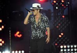 Bruno Mars svela la sua "24k Magic": ecco il video
