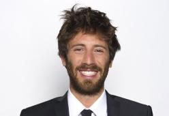 Oggi in diretta con Max Brigante c'è la Iena Nicolò De Devitiis.. con una sorpresa!