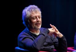 Alessandro Baricco a 105 Friends, lunedì 10 alle 10.30