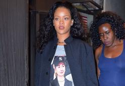 Rihanna scende in campo accanto a Hillary Clinton
