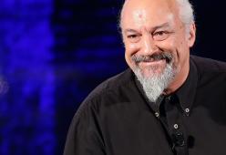 Eugenio Finardi celebra “40 anni di musica ribelle” in diretta con Max Brigante