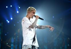 Justin Bieber: live improvvisato in un bar di Toronto 
