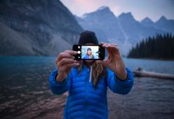 Selfie perfetto? Ecco i trucchi per farlo!